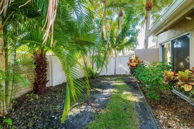 PGA National Palm Beach Gardens Residence photo 27