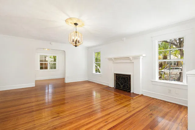 Old Northwood Residence photo 8