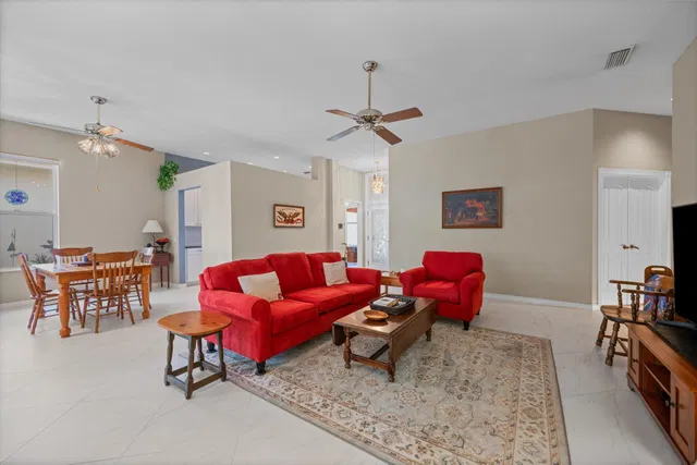 Residence photo 6
