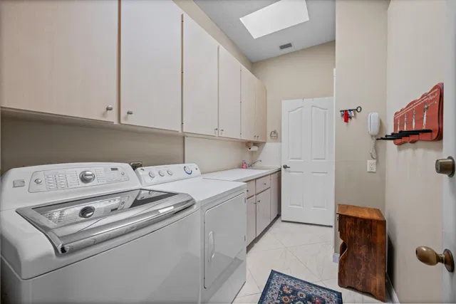 Residence photo 34