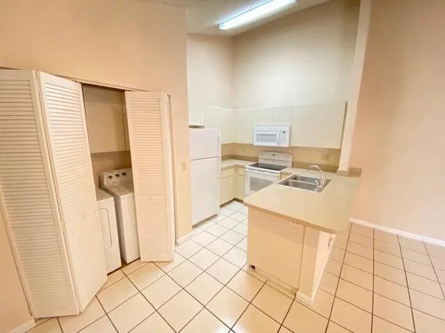 Residence photo 6