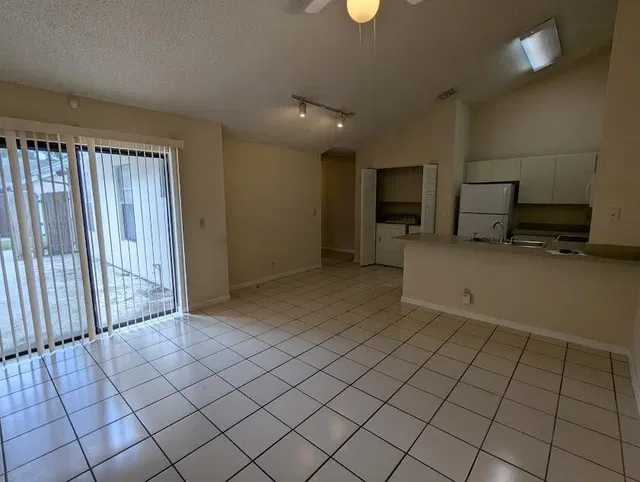 Residence photo 11