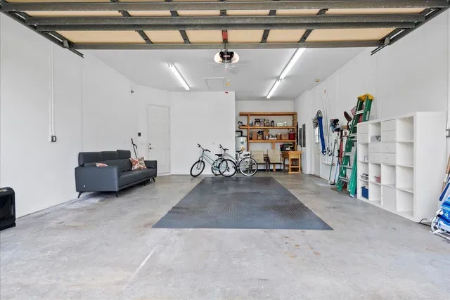  Residence photo 29