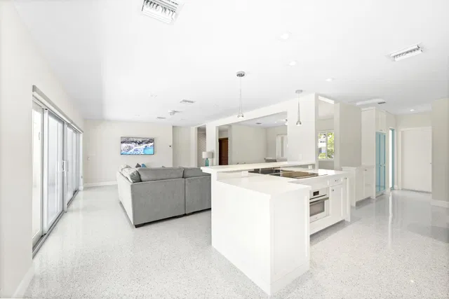 Residence photo 11