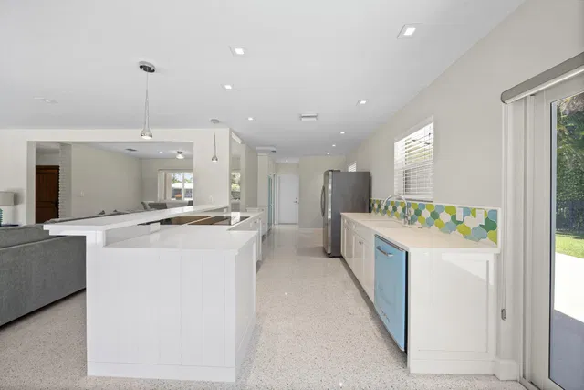 Residence photo 12