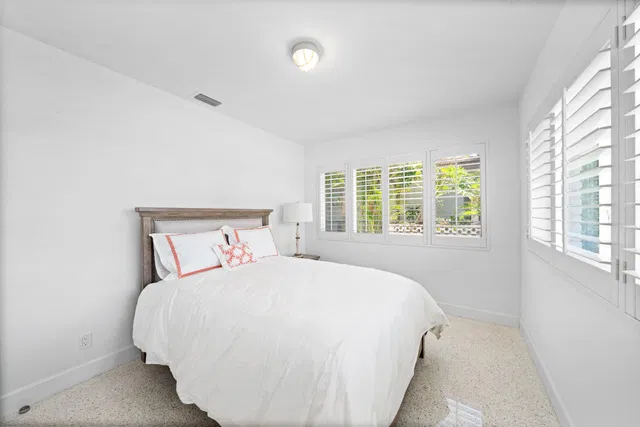 Residence photo 16