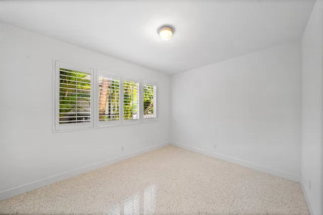 Residence photo 18