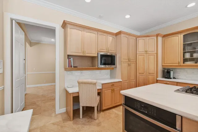 Residence photo 25