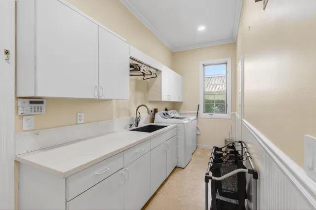 Residence photo 30