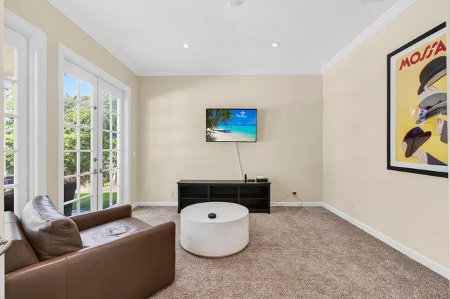 Residence photo 31