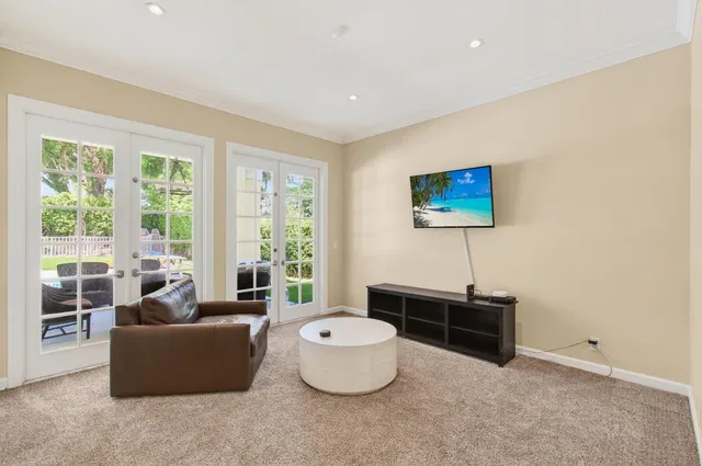 Residence photo 32