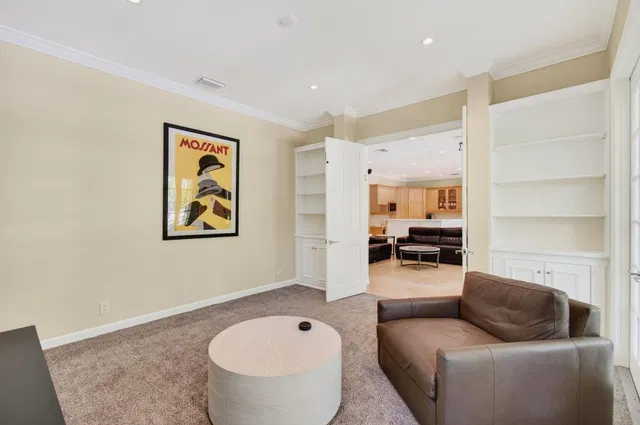 Residence photo 33