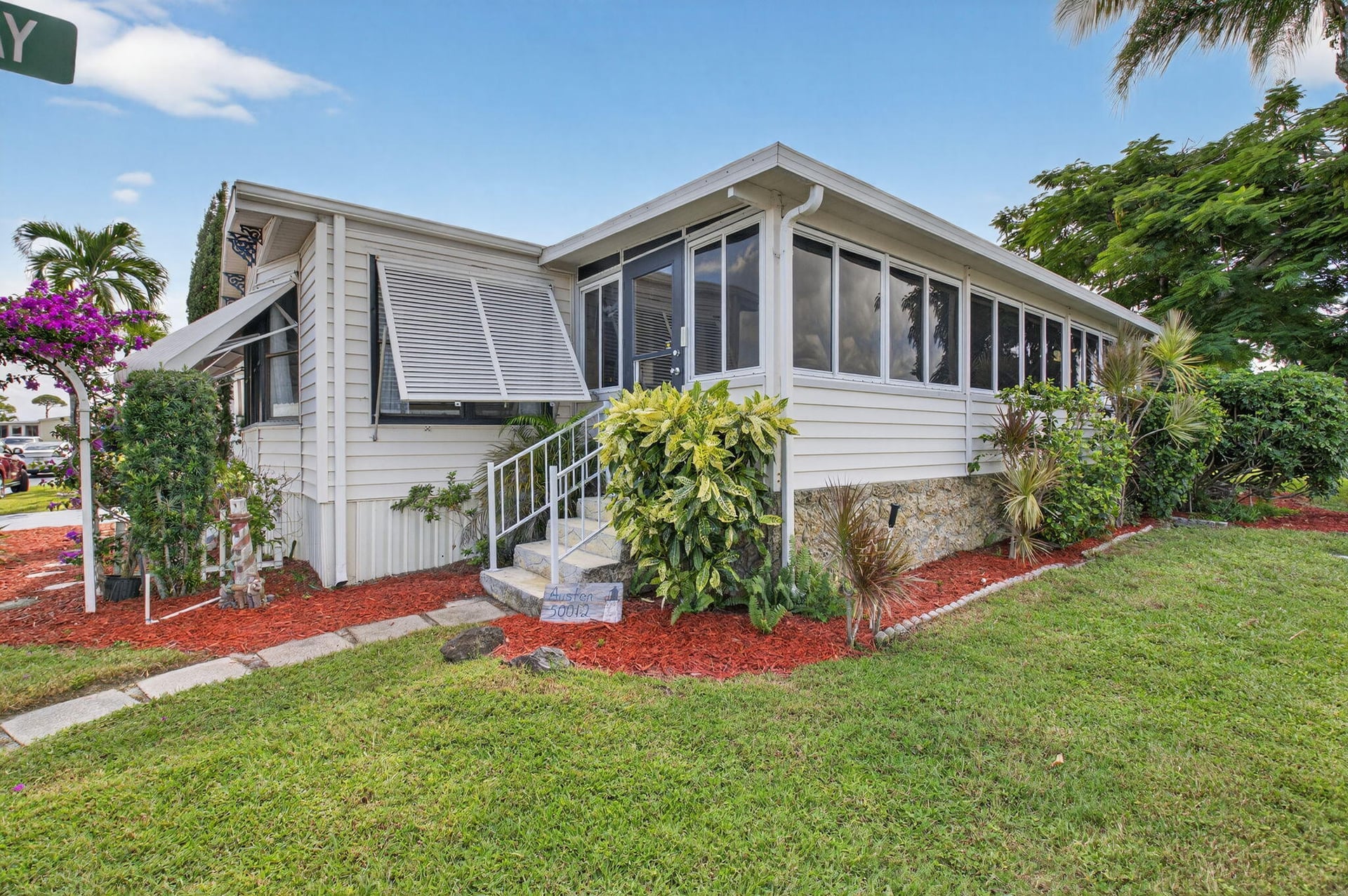 Residence photo 2