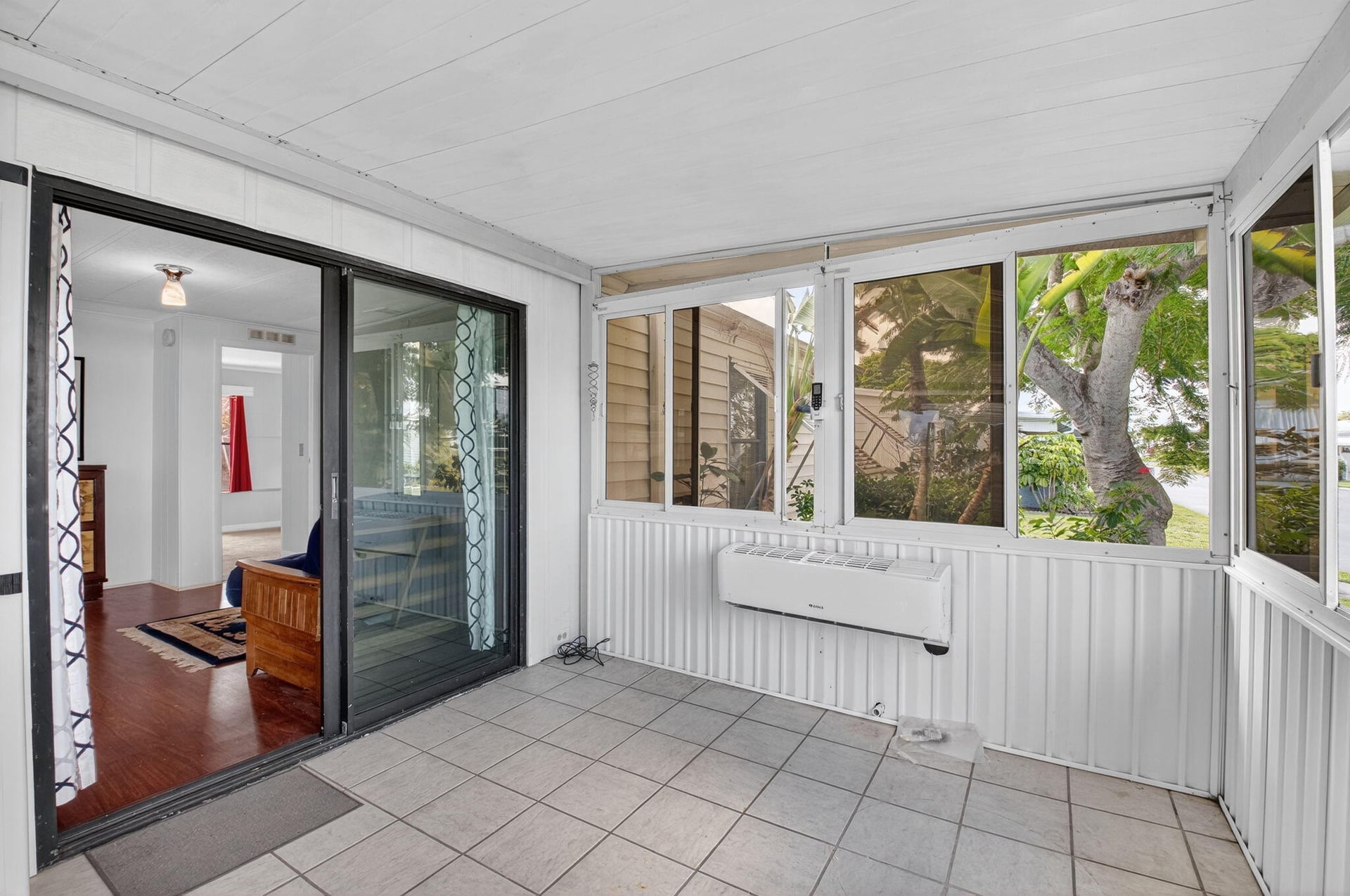 Residence photo 28