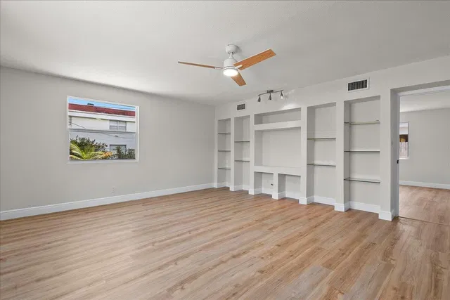  Residence photo 8