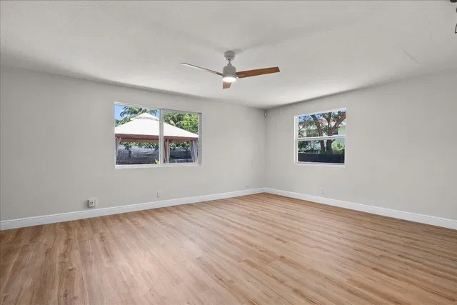  Residence photo 9