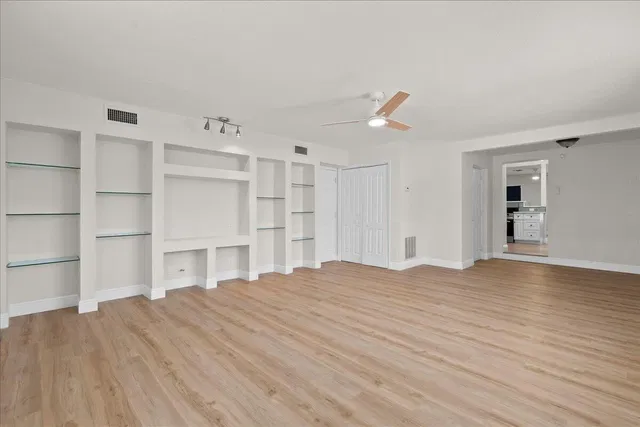  Residence photo 10