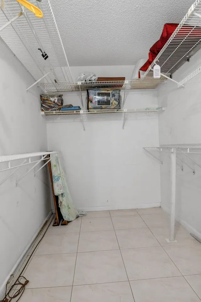 Residence photo 15