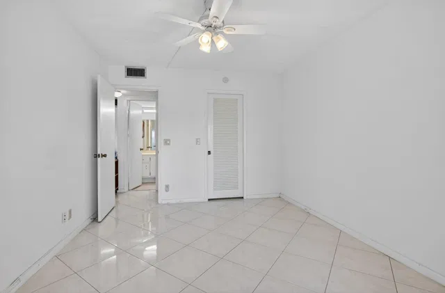 Residence photo 18