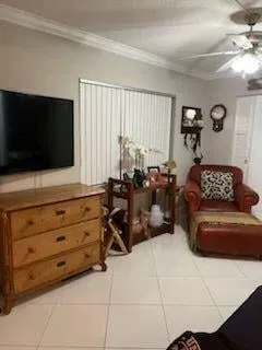 Unit 112 photo 4