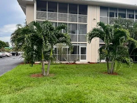 Unit 112 photo 23