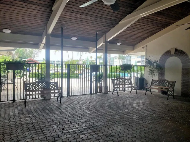 Unit 112 photo 32