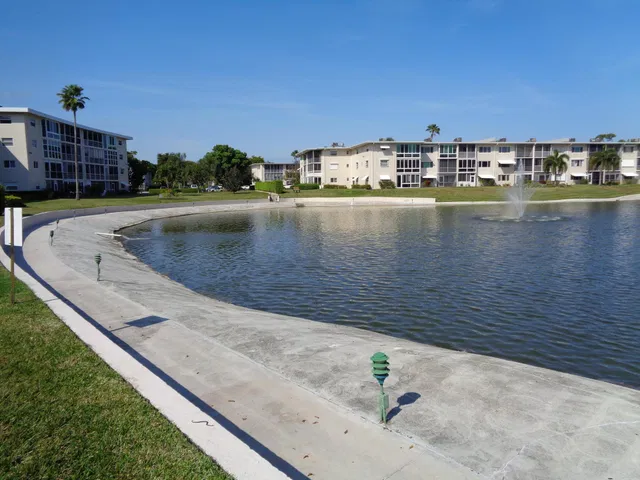 Unit 112 photo 38