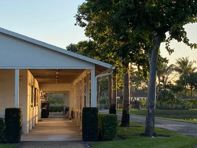 Residence photo 3