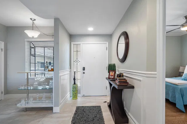 Unit 204 photo 3