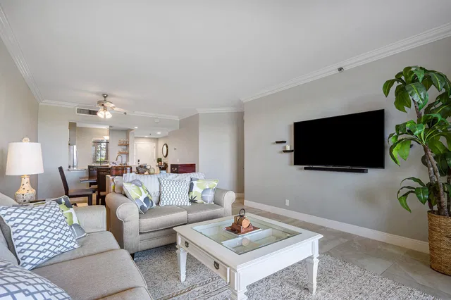 Unit 204 photo 12