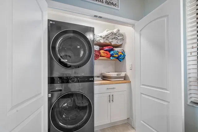 Unit 204 photo 20