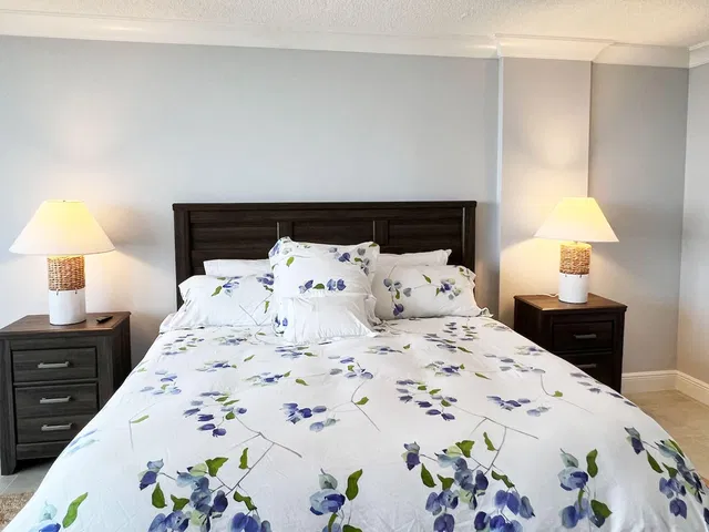 Barclay Condo Unit 914 photo 6