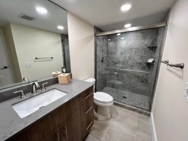 Barclay Condo Unit 914 photo 10