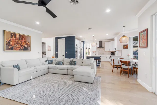 Residence photo 32