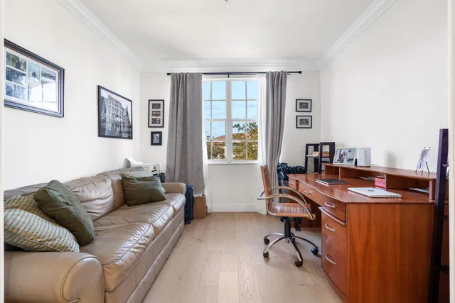 Residence photo 67