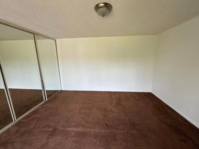 Residence photo 3