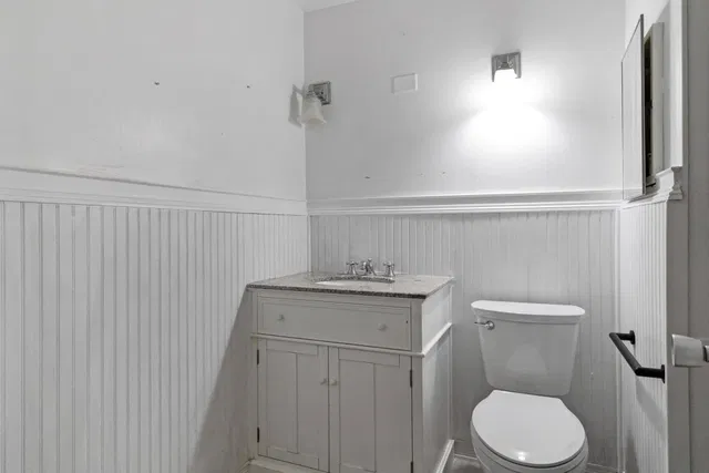  Unit 204 photo 12