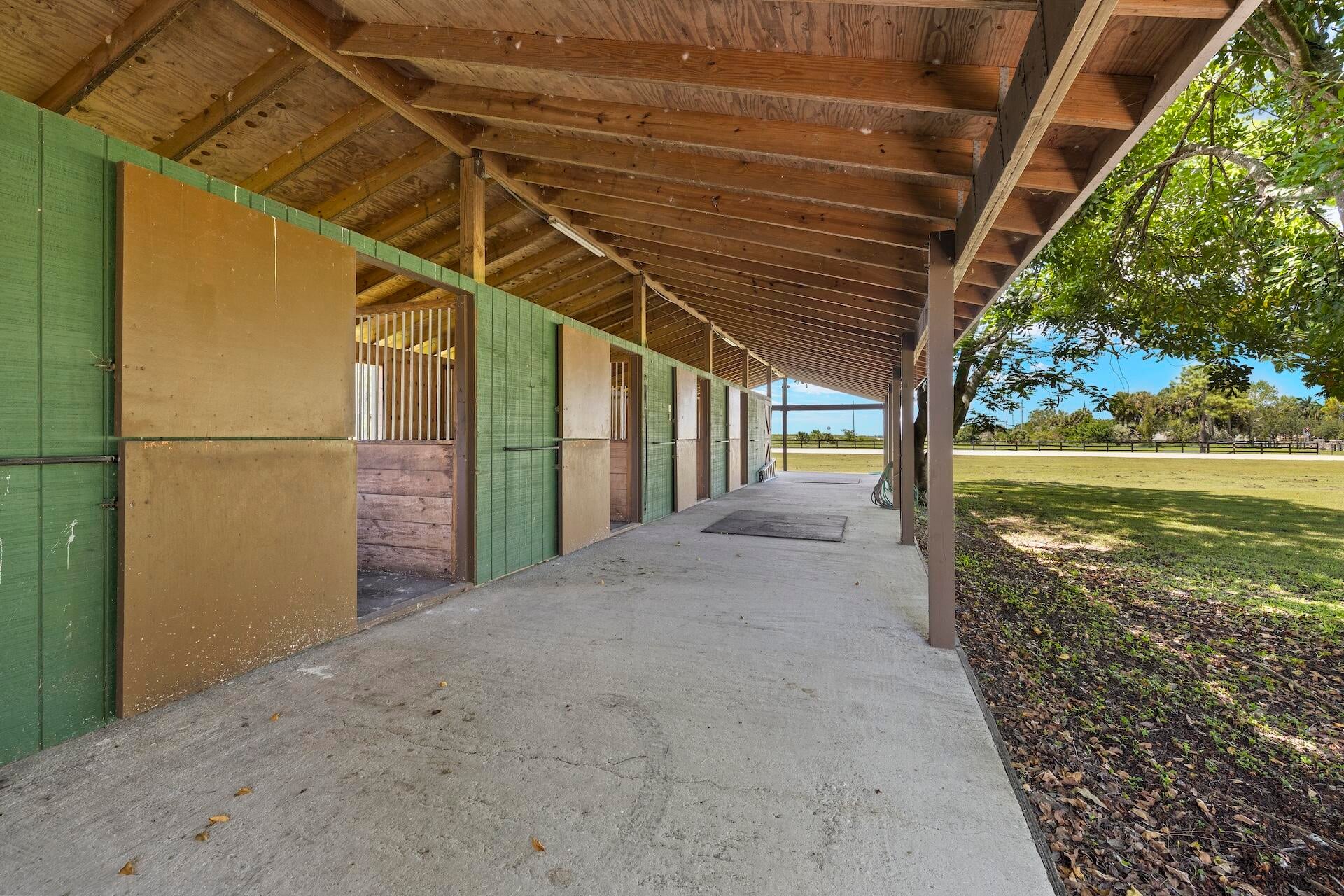 Residence photo 3
