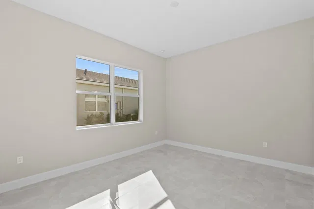 Residence photo 49
