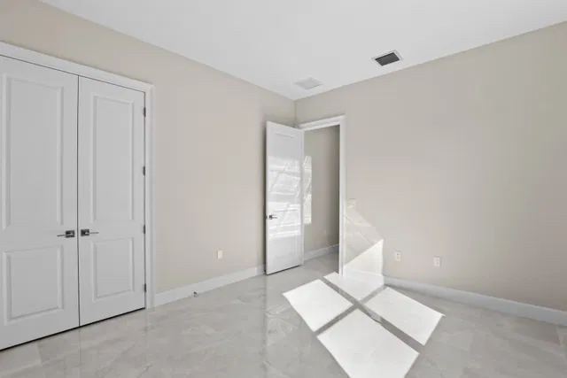 Residence photo 51