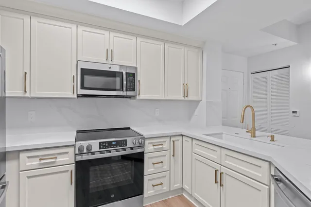 Courtyards in Cityplace Unit 106 photo 4