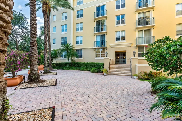 Courtyards in Cityplace Unit 106 photo 45