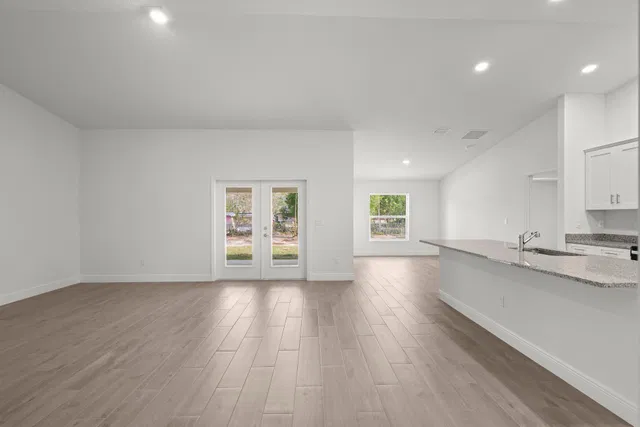 Residence photo 2