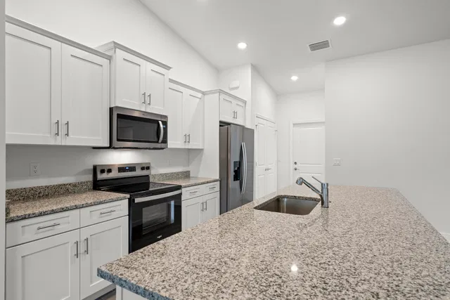Residence photo 6