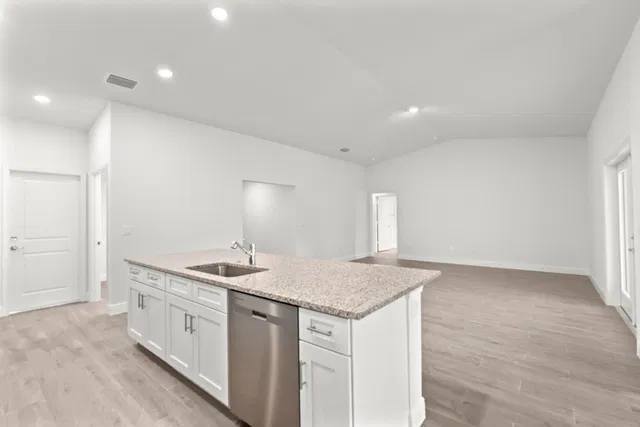 Residence photo 8
