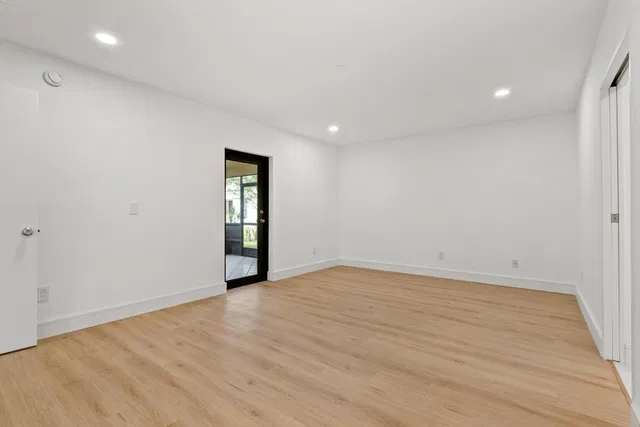 Residence photo 18