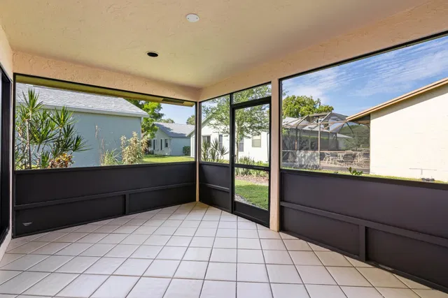 Residence photo 27