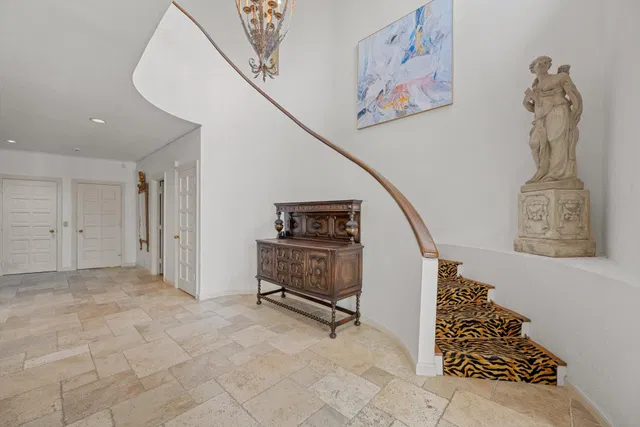Sloan's Curve Palm Beach Residence photo 13