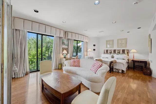 Sloan's Curve Palm Beach Residence photo 15