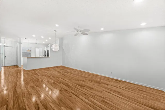 Residence photo 6